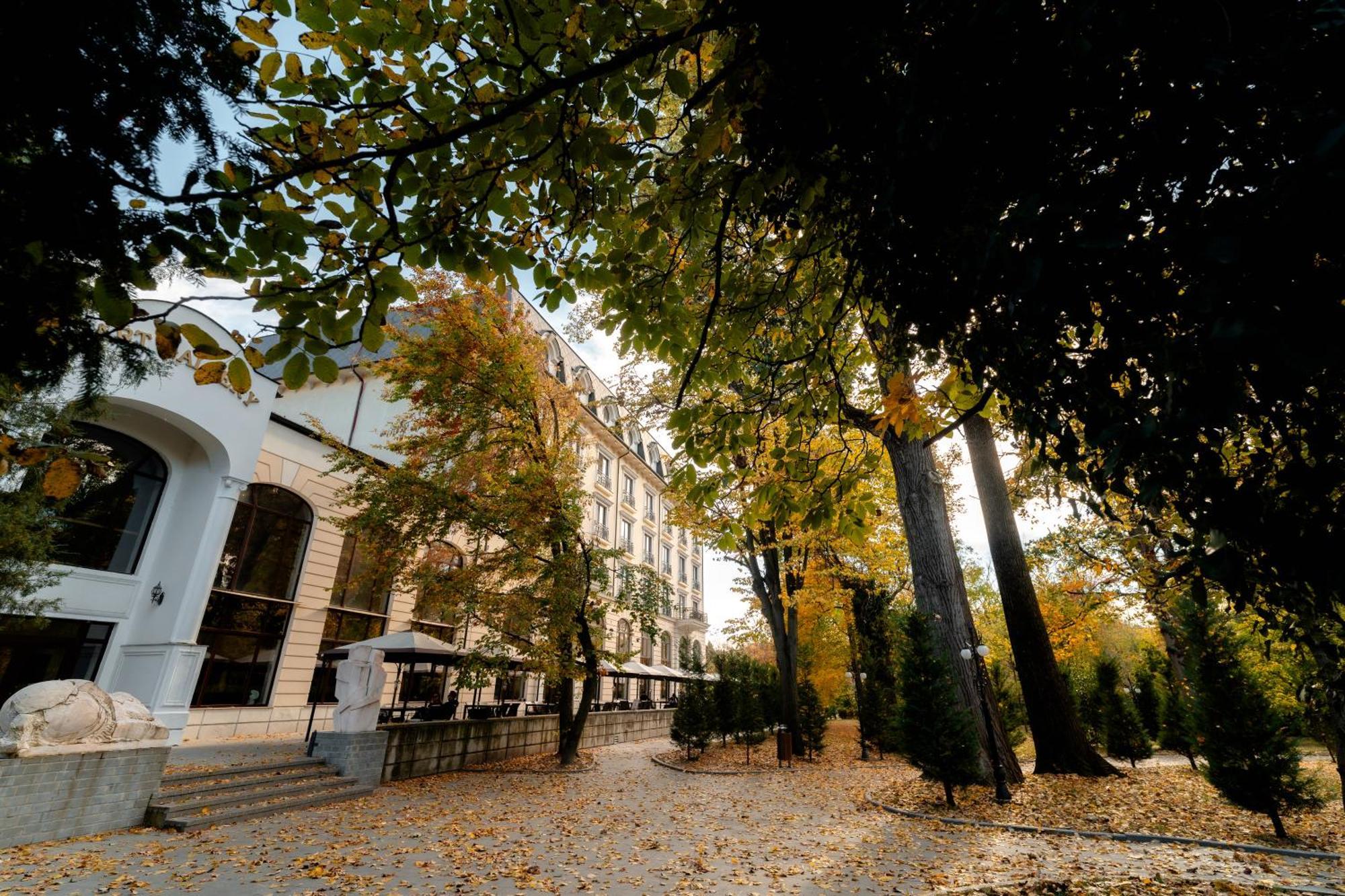 Grand Hotel Sofianu Râmnicu Vâlcea Extérieur photo